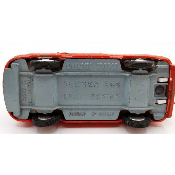 Corgi Toys Commer Bus 2500 Series Holiday Camp Special - Picture 7 of 8